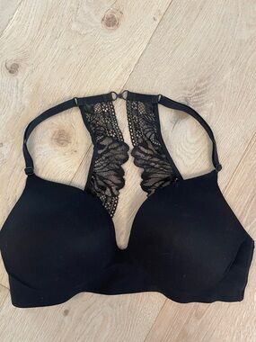 Victoria's Secret Padded no -wire Black Lace Racerback Bra 34C